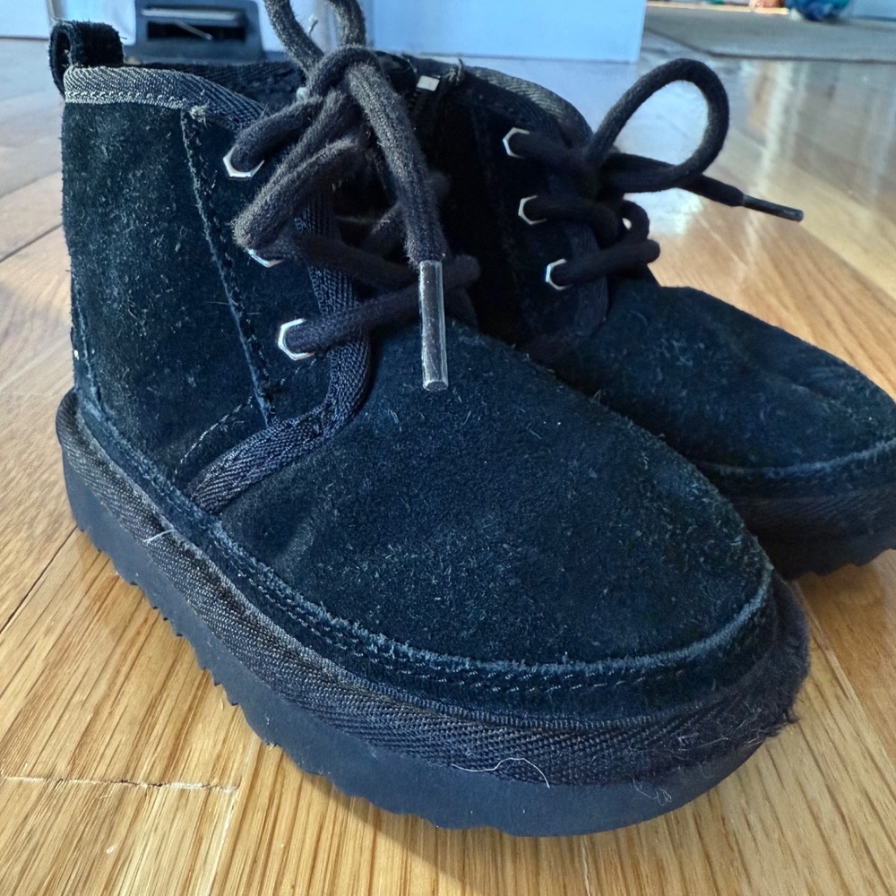 UGG neumel toddler - Picture 2 of 3
